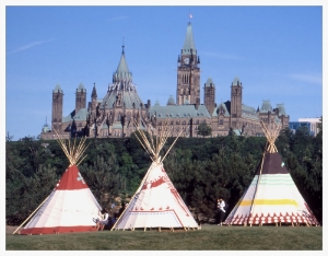 Parliament_Bldgs_with_3_teepees13-595343